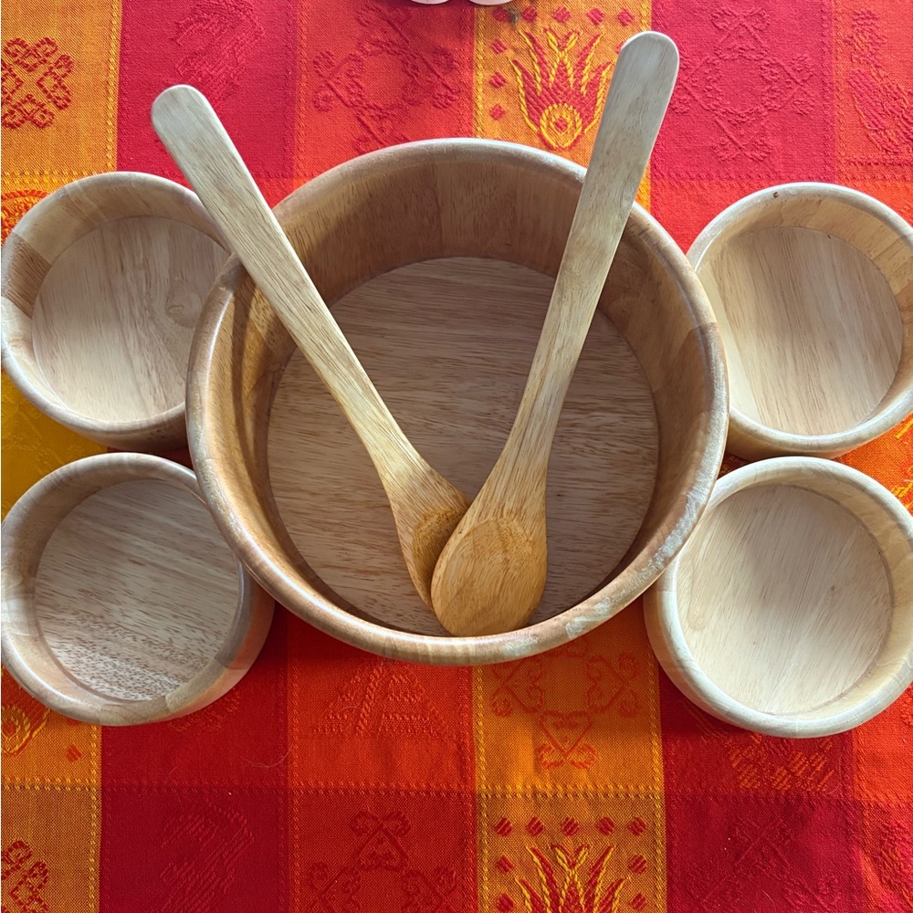 Marketplace Hudson’s Bay Natural Wood Salad Bowl Set